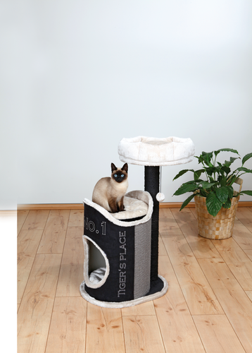 TRIXIE Kratzbaum Susana in einem Zimmer